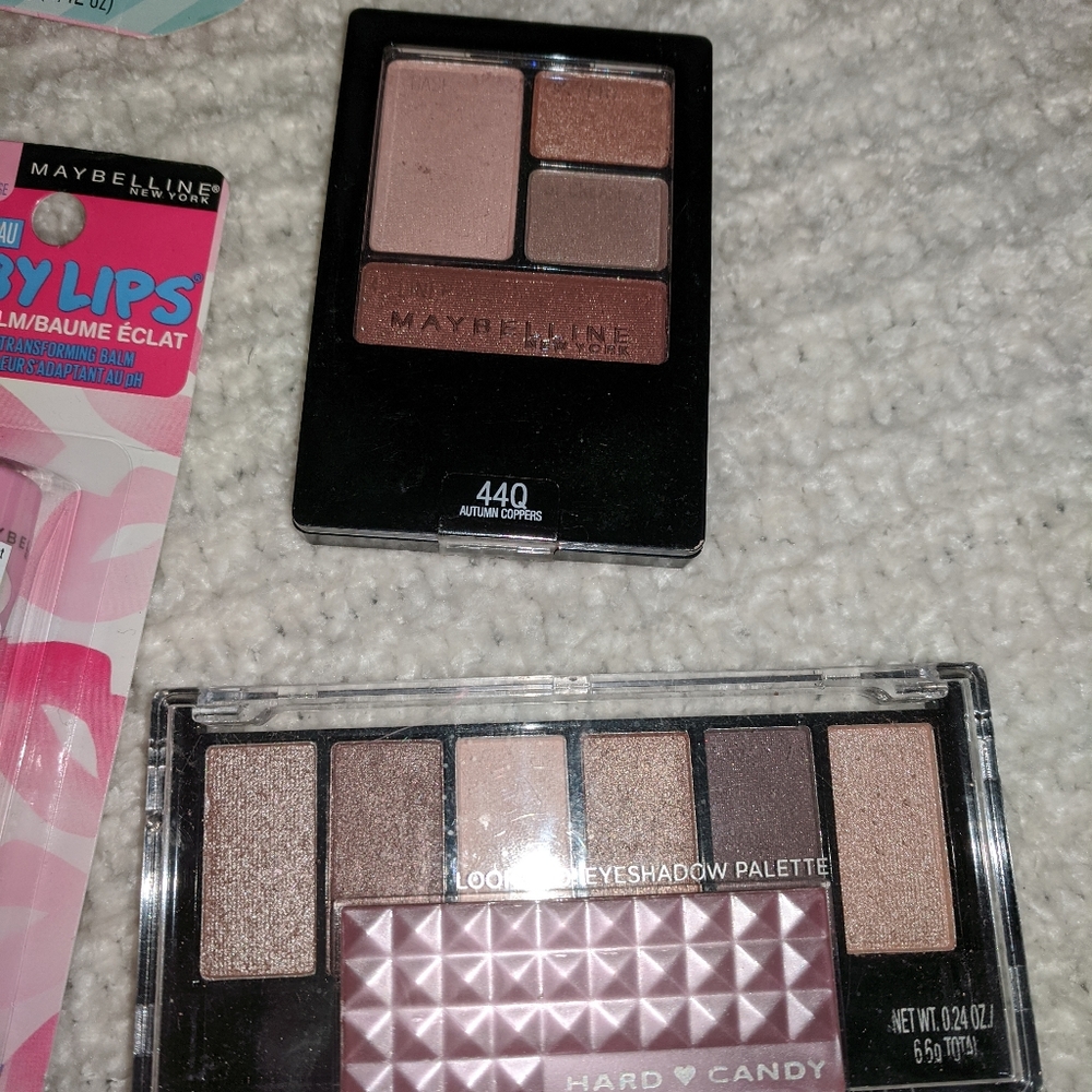 Makeup Bundle - Picture 6 of 12